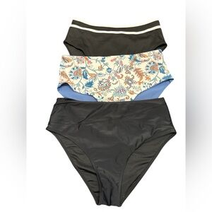 Women’s Swimsuit Bottoms Lot Of 3 Size XL
G10